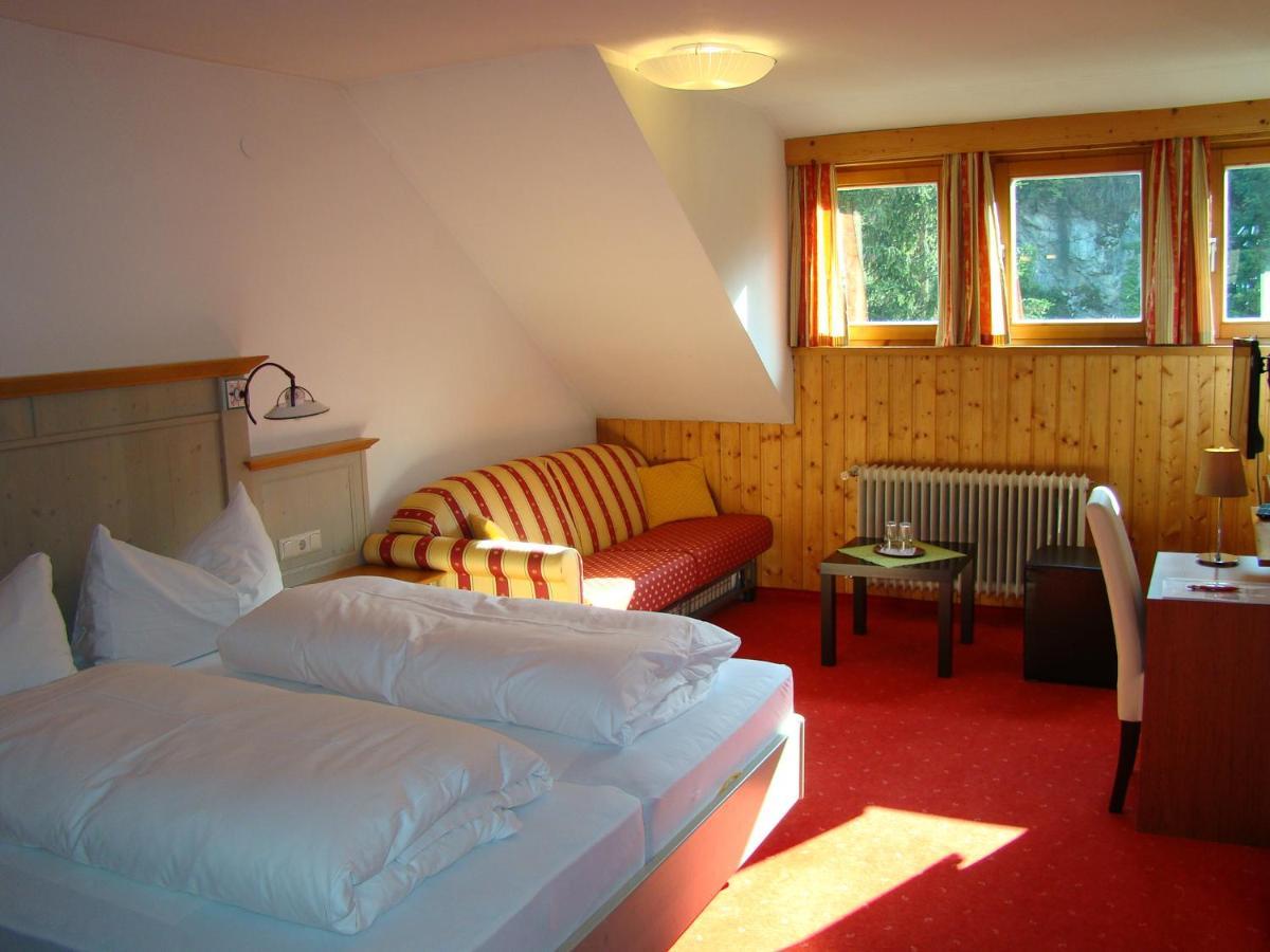 Hotel Neuwirt マウテルンドルフ エクステリア 写真