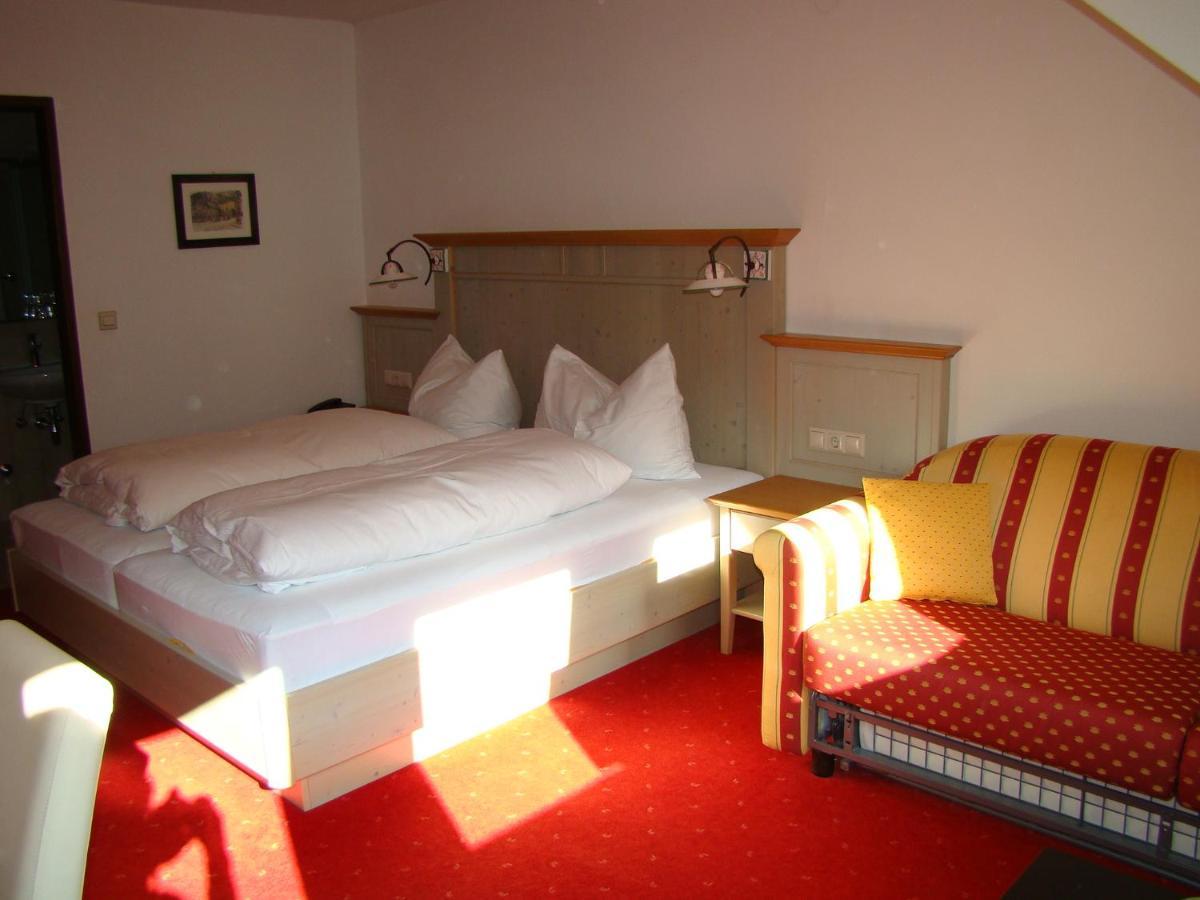 Hotel Neuwirt マウテルンドルフ エクステリア 写真
