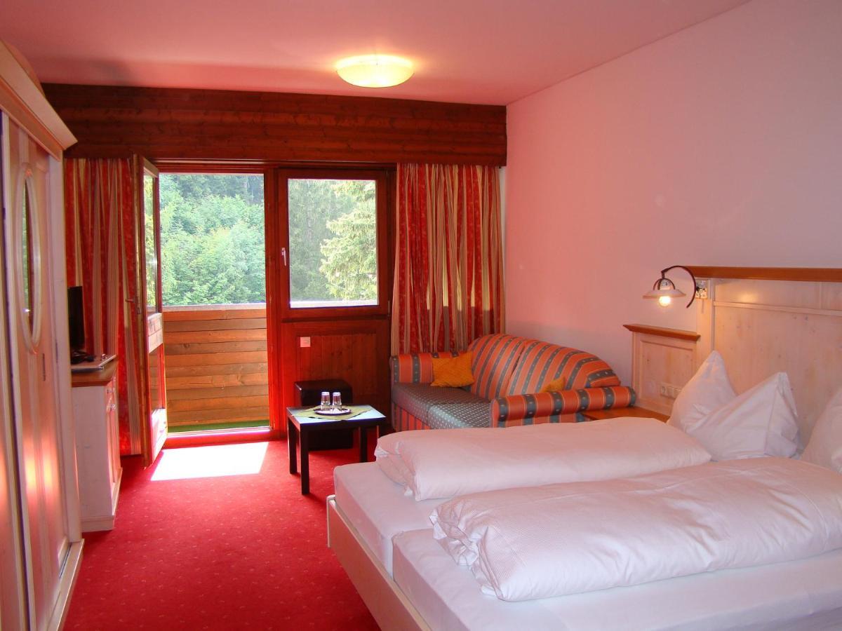 Hotel Neuwirt マウテルンドルフ エクステリア 写真