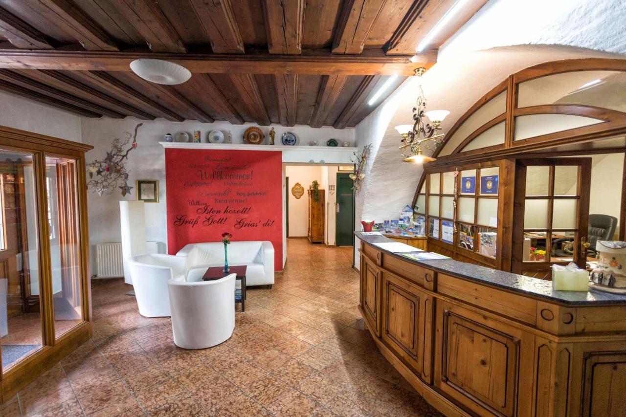 Hotel Neuwirt マウテルンドルフ エクステリア 写真
