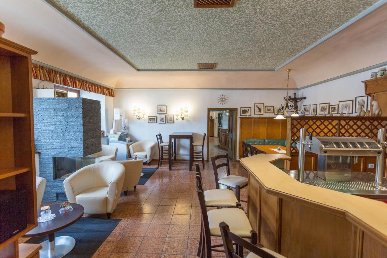 Hotel Neuwirt マウテルンドルフ エクステリア 写真