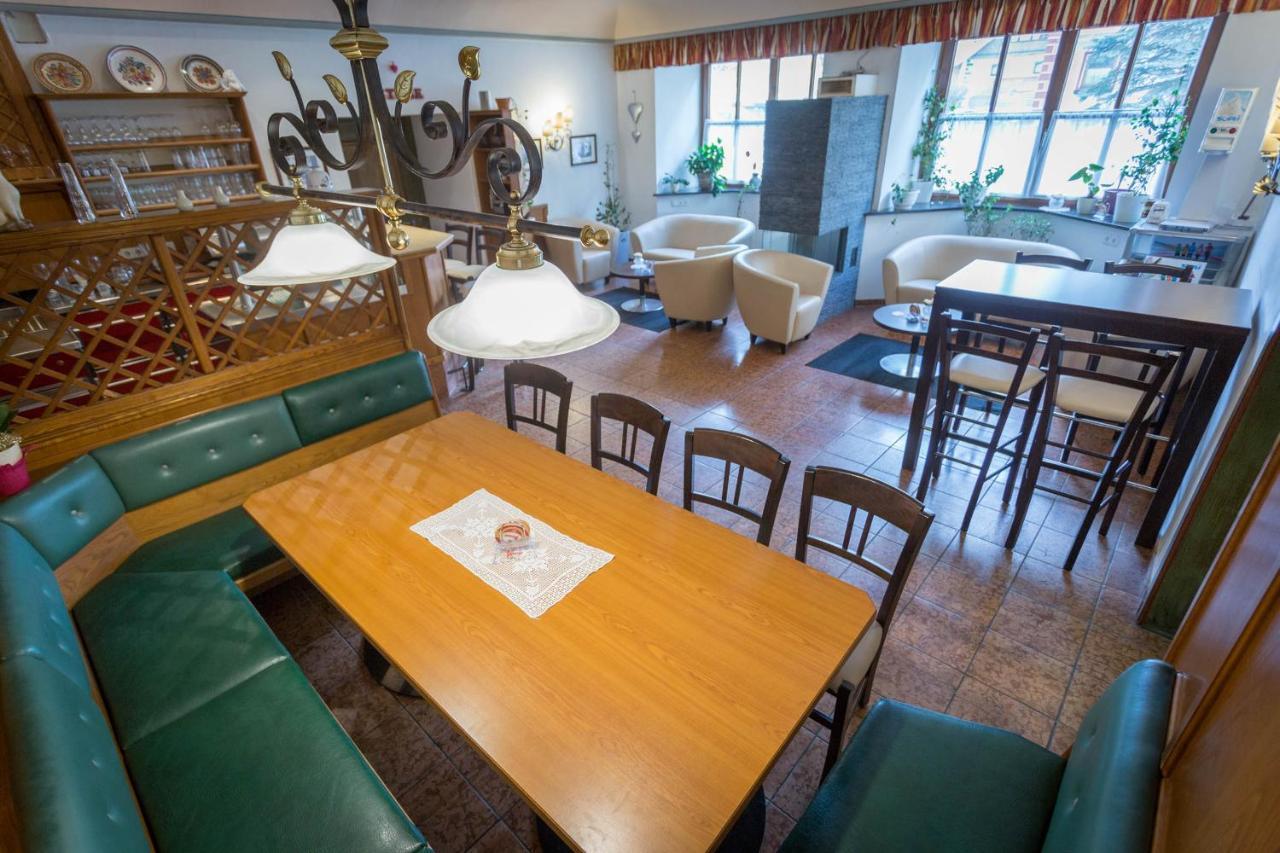 Hotel Neuwirt マウテルンドルフ エクステリア 写真
