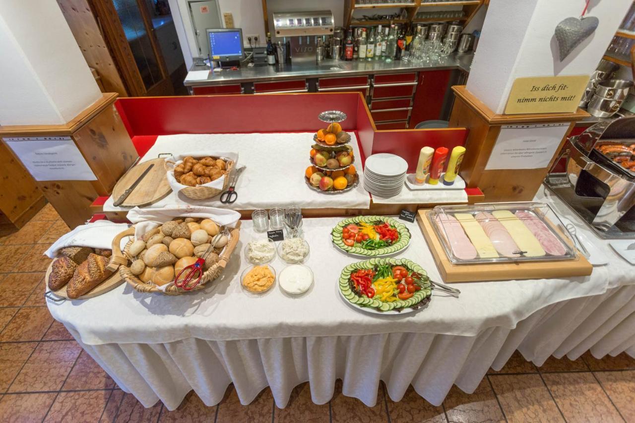 Hotel Neuwirt マウテルンドルフ エクステリア 写真